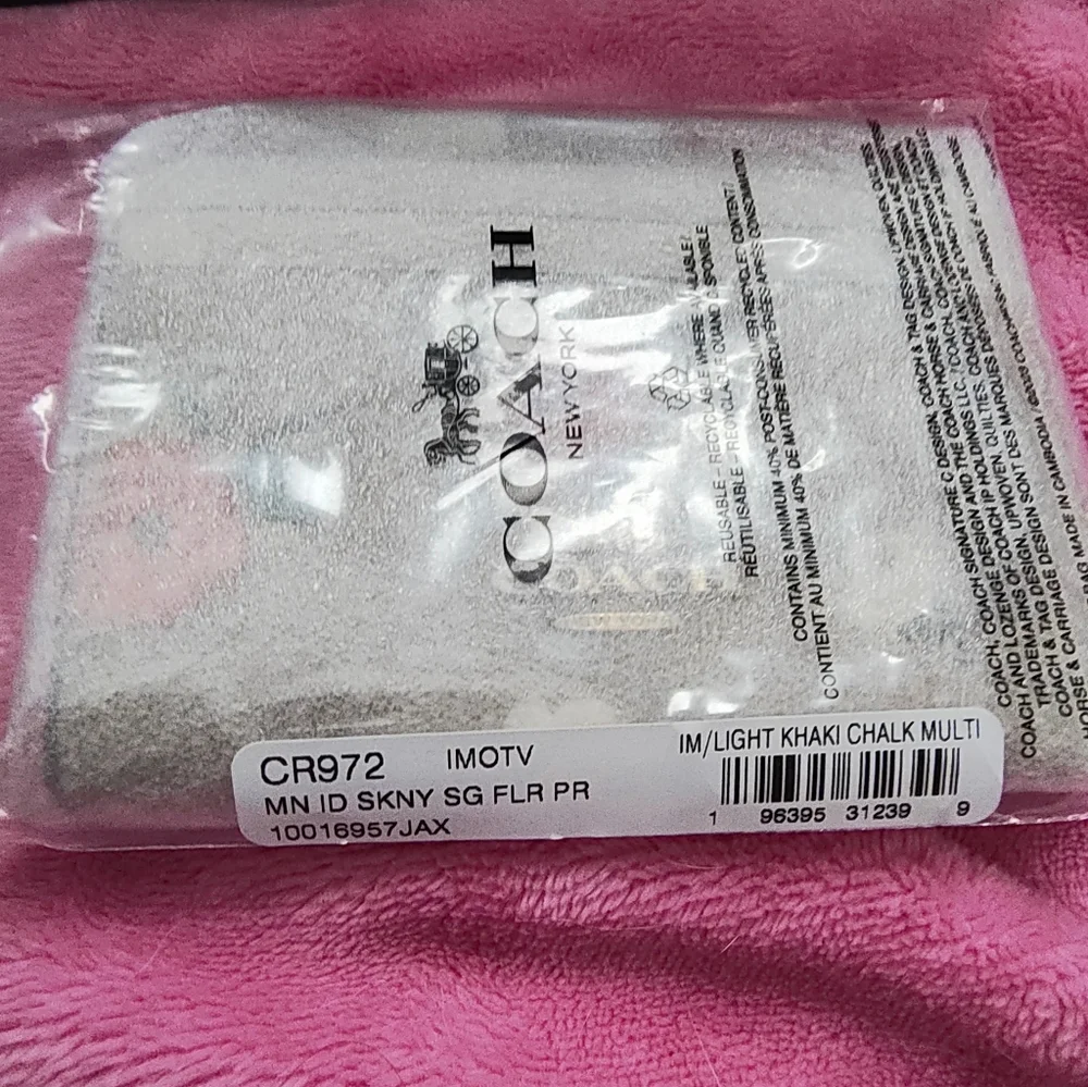 Coach Flower 🌺 keychain - Picture 4 of 7